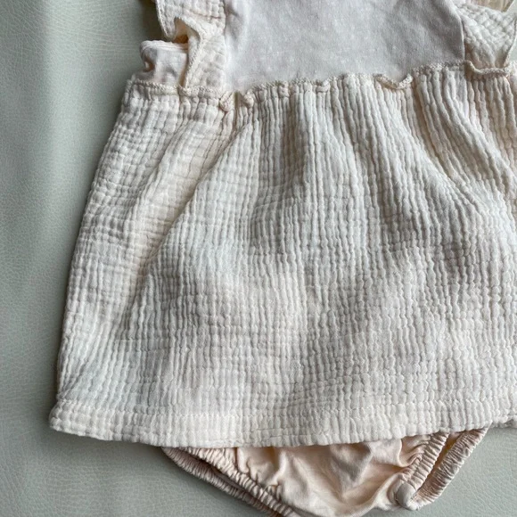 Zara Baby Dress with Bloomers 1-3 months & 3-6month - Picture 2 of 12